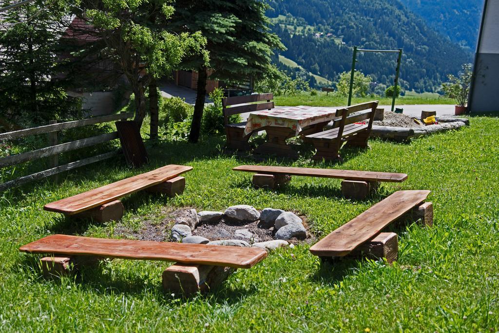 Hotel Gaestehaus Berger - Priglhof Treffen Esterno foto